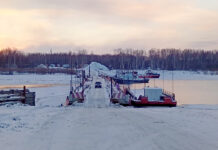 Охтеурская переправа возобновила работу после ледостава