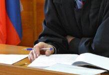 Почти полмиллиона за отпуск: суд защитил права работницы, год прождавшей выплаты