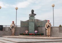 В Нижневартовске почтили память Мусы Джалиля